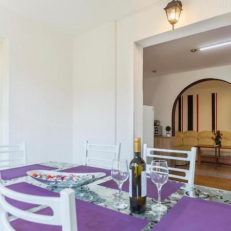 Nice Apartment In Pula With Kitchen Dış mekan fotoğraf